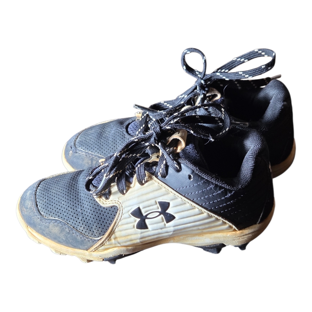 Under Armour Black and Tan Sports Cleats Boys Size 12